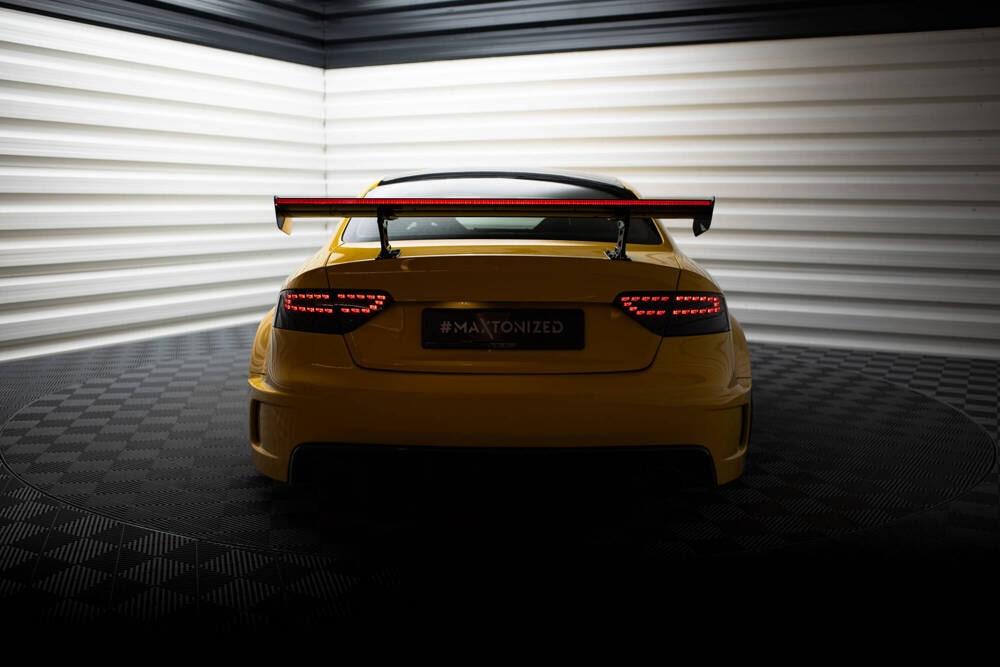 Carbon Heckspoiler Swan Neck mit LED-Licht für Audi A5 Coupe 8T von Maxton Design