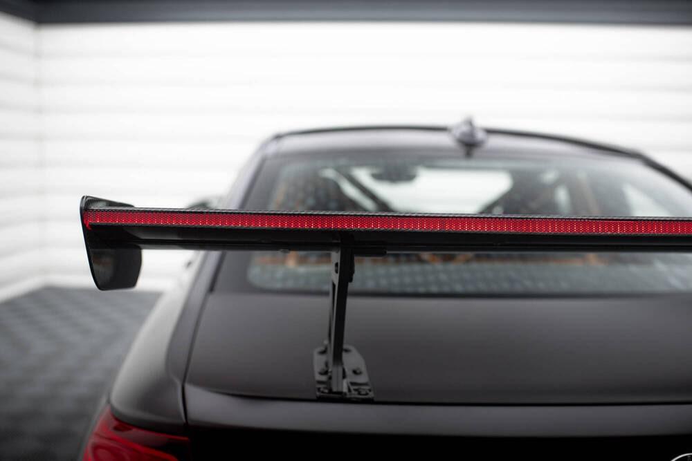 Carbon Heckspoiler mit LED Licht und Aufnahme außen für BMW M2 F87 von Maxton Design