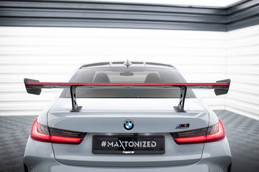 Carbon Heckspoiler mit LED Licht und Aufnahme innen für BMW M3 G80 von Maxton Design